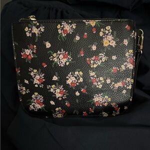 Steve Madden Floral Wristlet